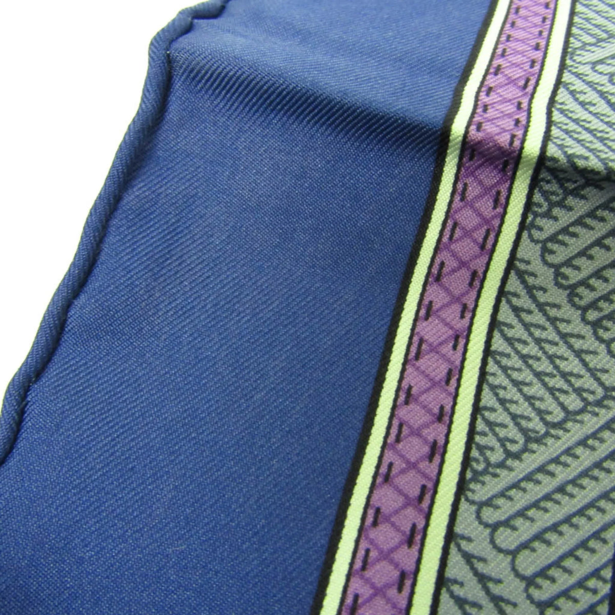 Pre-Owned Hermes Carre90 CUIRS DU DESERT Women's Silk Scarf Multi-color,Navy,Red Color (Good)