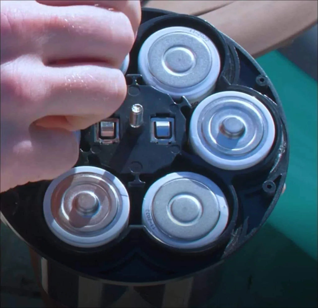 Tube Runner Motorized aqua Tube PoolCandy